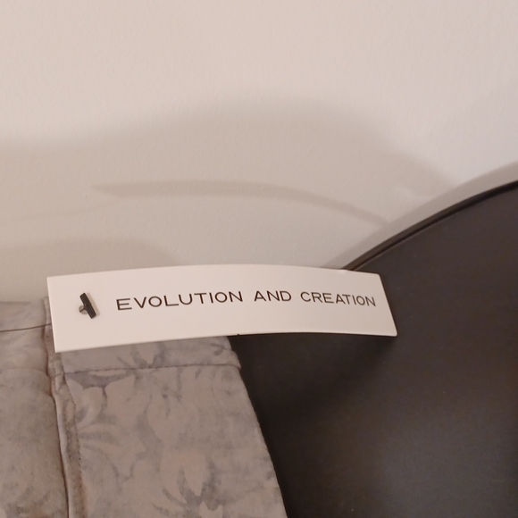 Evolution & Creation Floral Pull On Compression Sports Bra NWT- Sz. Sm - Picture 3 of 9